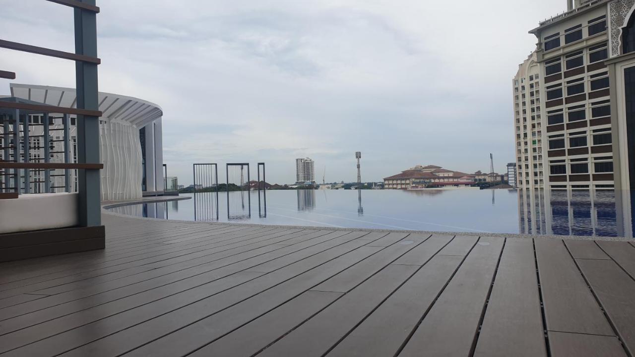 Prestige Troika Luxury Stay Kota Bharu Ngoại thất bức ảnh